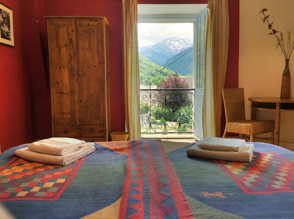 Bed and Breakfast Papilio Montauban-de-Luchon Zewnętrze zdjęcie