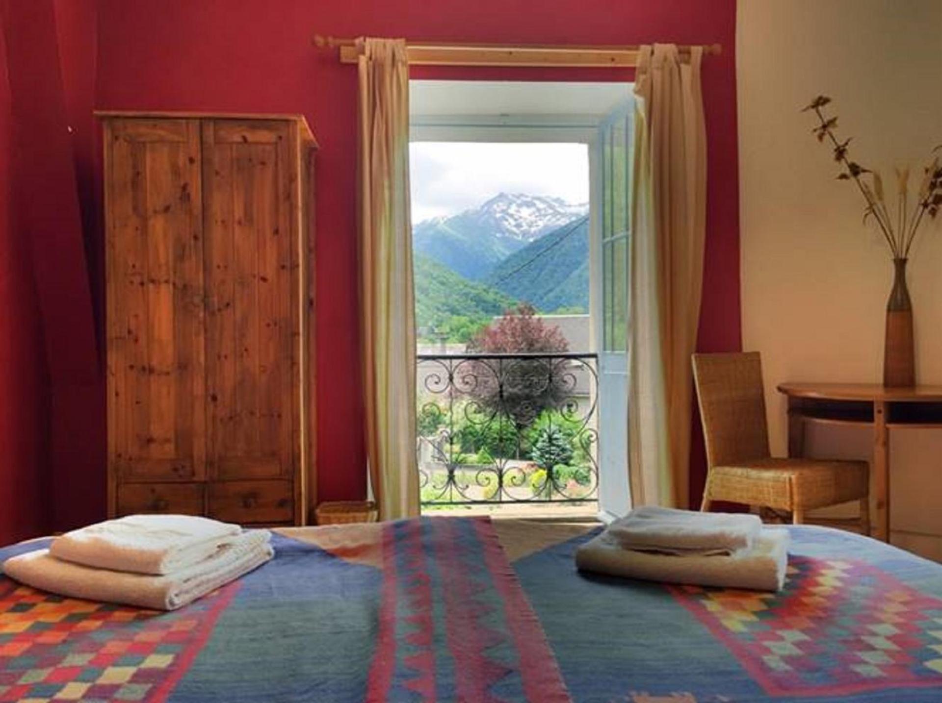 Bed and Breakfast Papilio Montauban-de-Luchon Zewnętrze zdjęcie