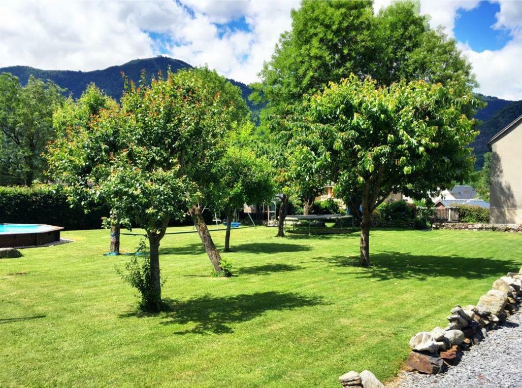 Bed and Breakfast Papilio Montauban-de-Luchon Zewnętrze zdjęcie